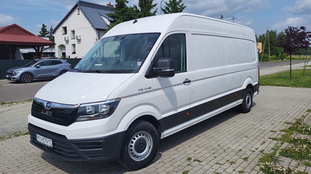 Wynajem bus MAN blaszak plandeka masters lub man blaszak l4h2
