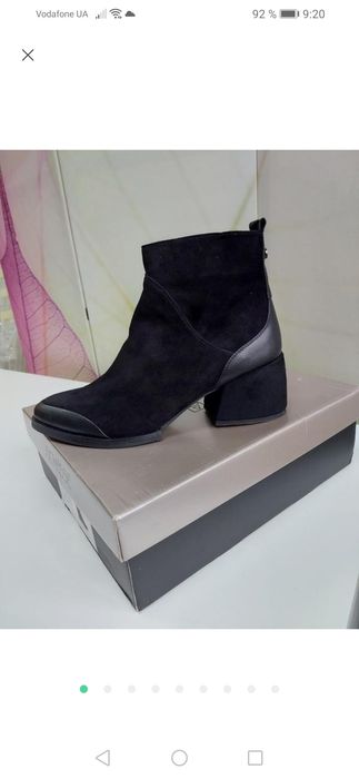 Чобітки замшеві нові