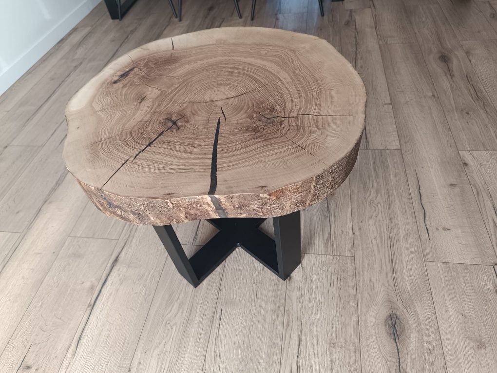 Stolik kawowy z plastra jesionu  60 - 70 cm