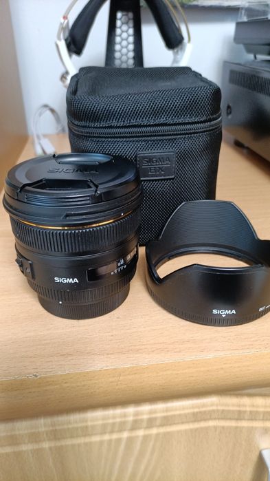 Обєктив Sigma 50mm 1:1.4 DG HSM для Canon-На запчастини!