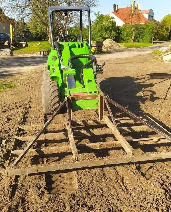 Usługi Koparko ładowarką i minikoparką , glebogryzarką