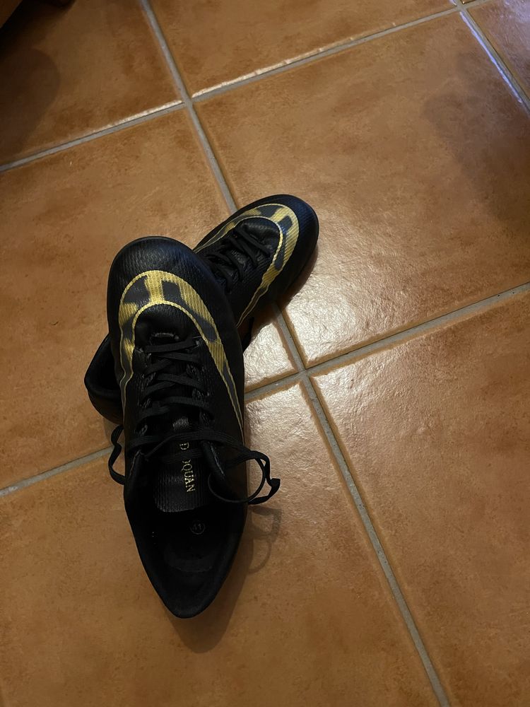 Sapatilhas para futsal/futebol