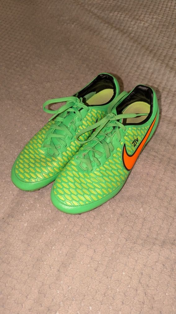 Бутсы Nike Magista