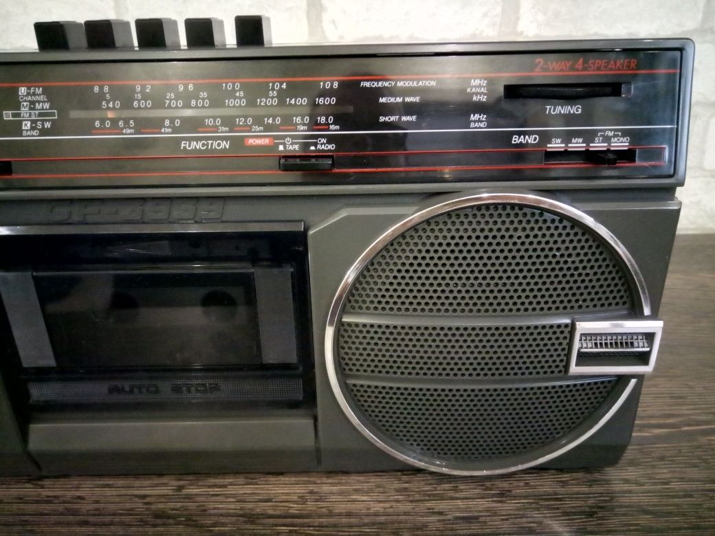 Sharp GF-3939S(D) Stereo Radio Cassette Recorder 1985-86