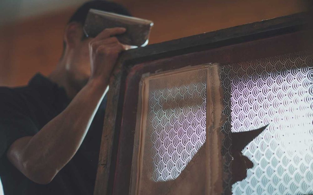 Bolsa artesanal japonesa original Inden-Ya motivo Seigaiha