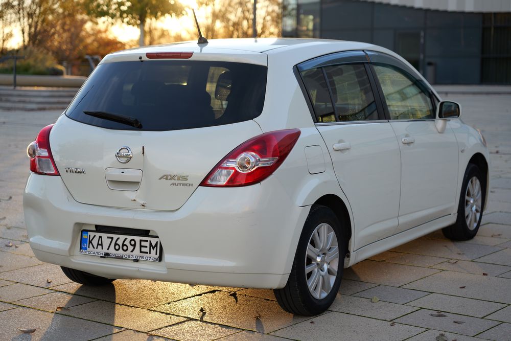 Nissan TIIDA Axis Autech 2010 р. Повна комплектація