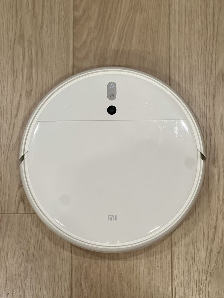 Mi Robot Vacuum-Mop робот - пилосос з функцією вологого прибирання