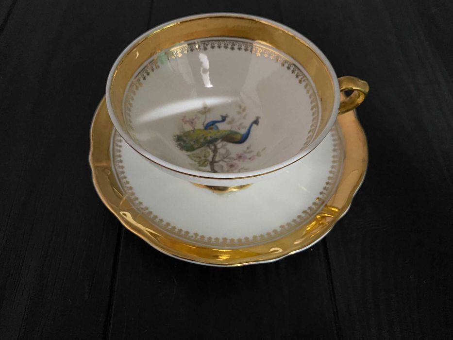 Chávena+pires de coleção Vista Alegre detalhes em ouro,edição limitada