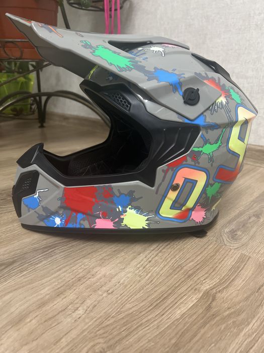 Шлем для мотоцикла,мопеда