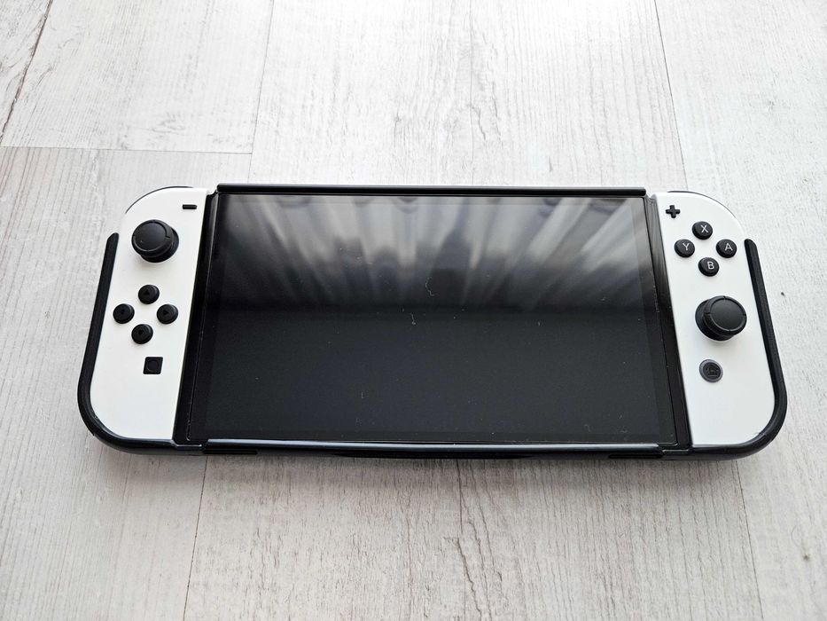 Konsola Nintendo Switch Oled jak nowa