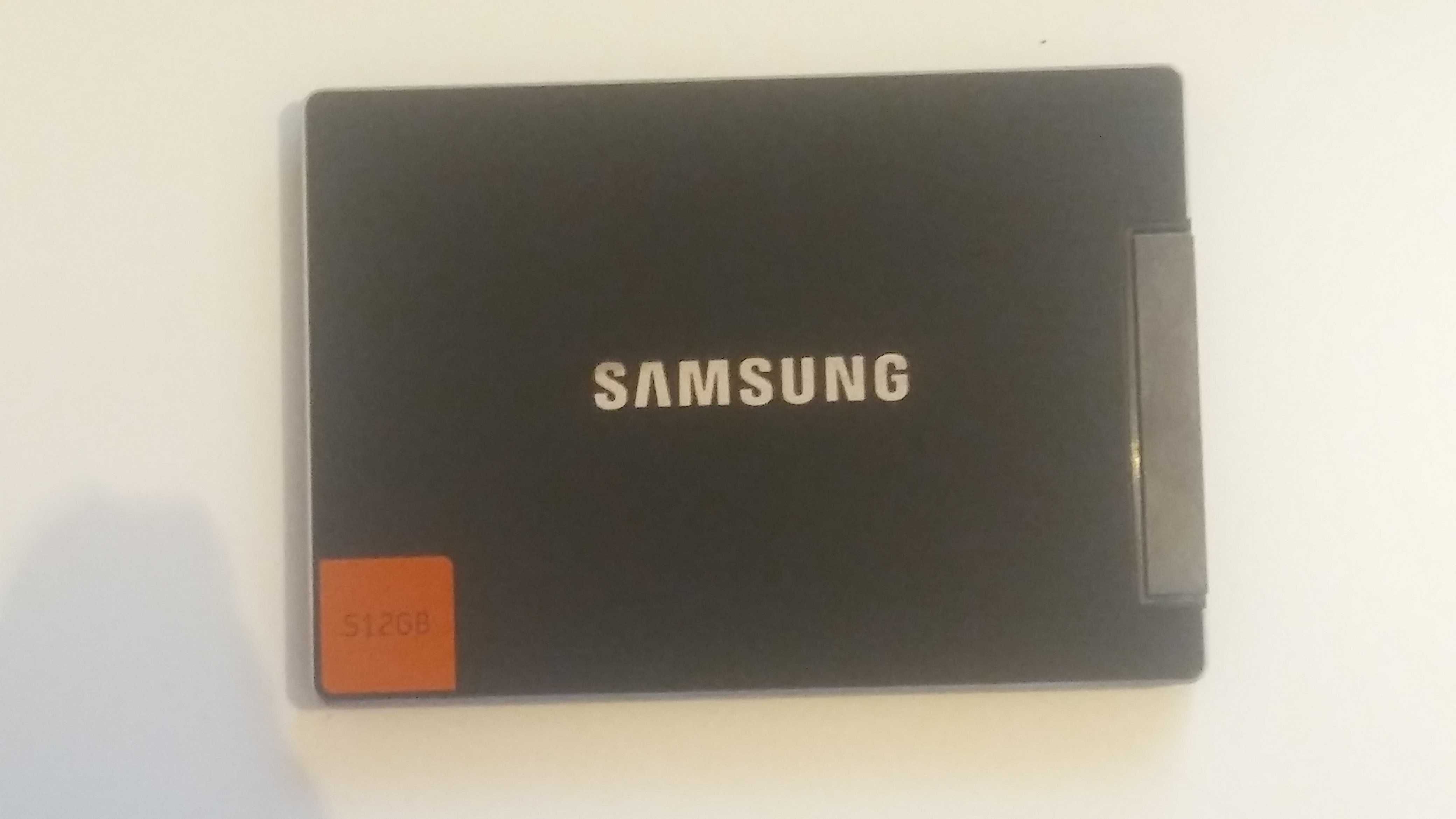 Konsola-wymień hdd na  dysk ssd- Samsung i inne 256gb. Polecam.