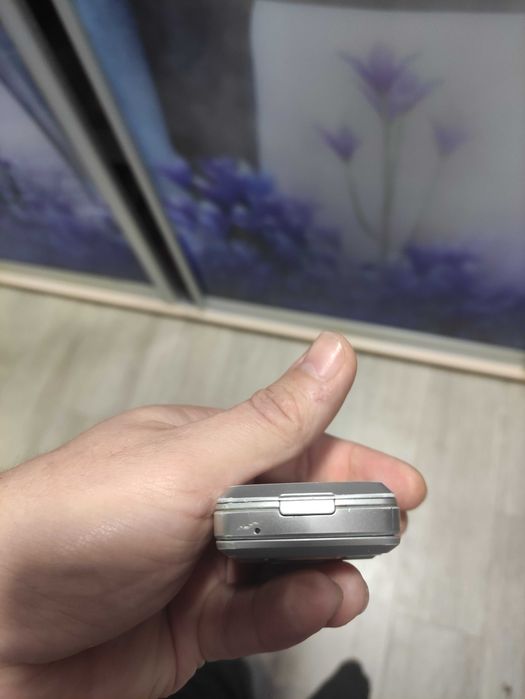 Мобільний телефон Samsung Z400