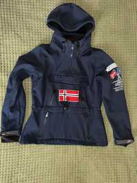 Тепла жіноча куртка Geographical Norway Hoodie