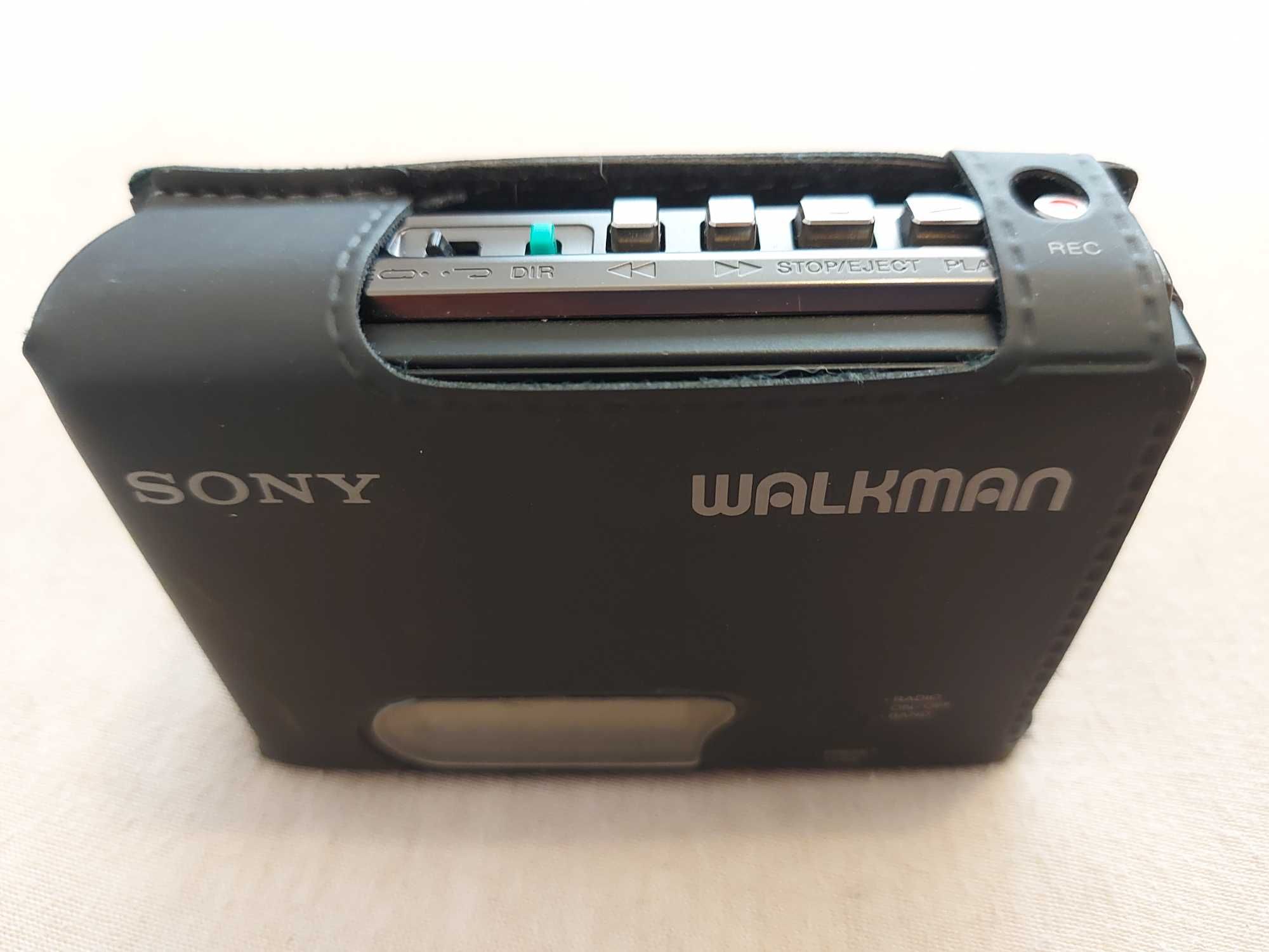 Maleńki radio-magnetofon Sony. Nagrywający Walkman. Fenomenalny stan.