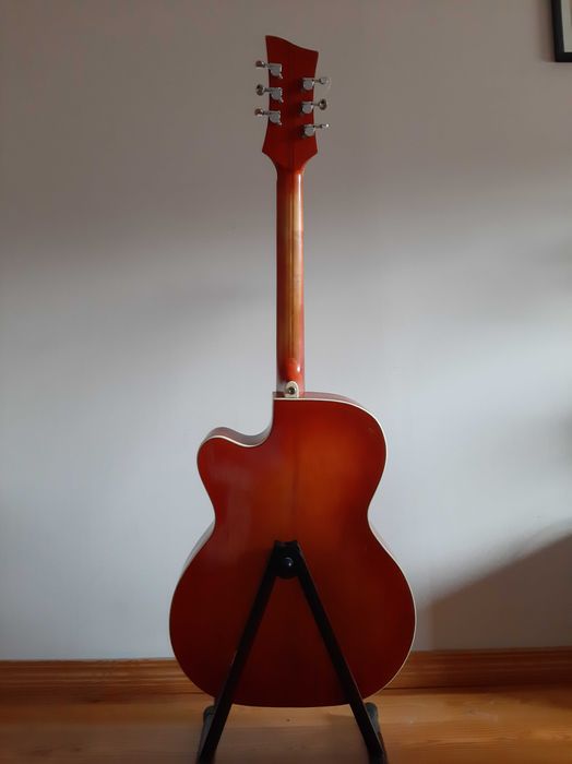 Melodija Menges Archtop / Hollow body