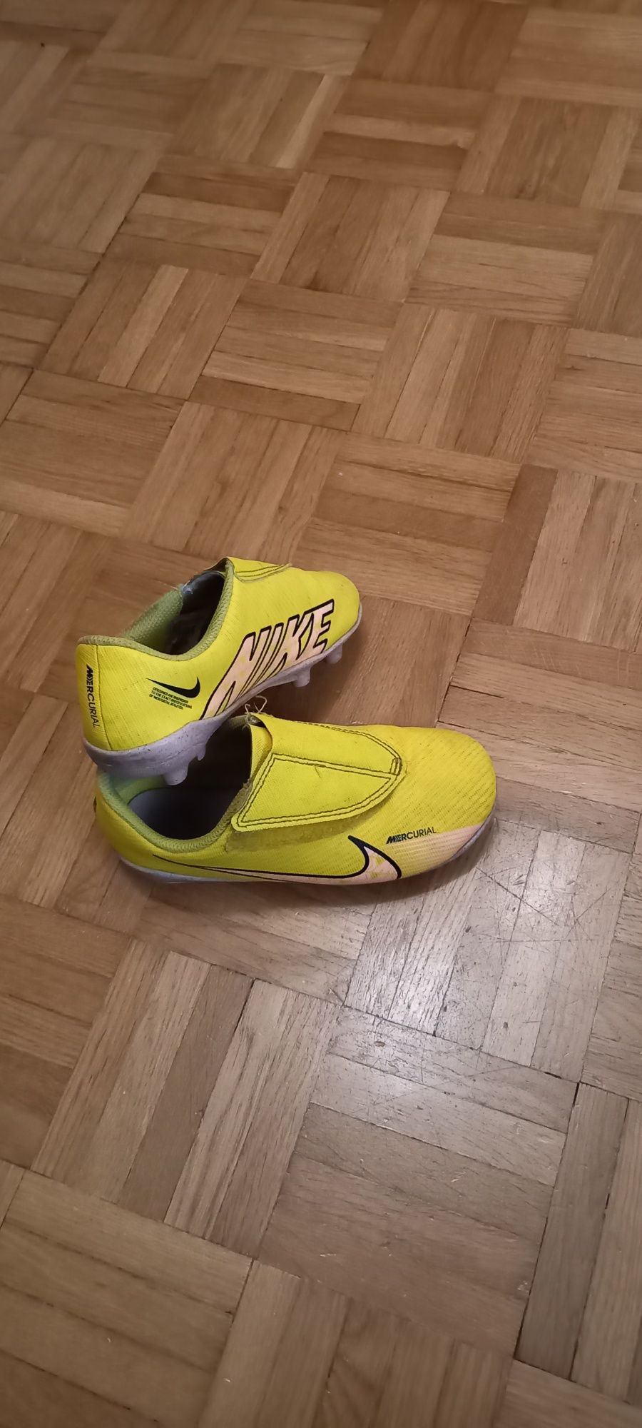 Korki nike mercurial do gry w piłkę dla dziecka nr 28.5