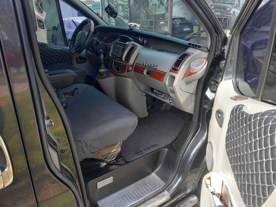 Продам Оpel Vivaro