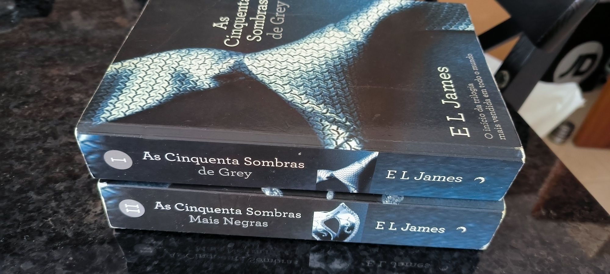 2 volumes 50 as obras de grey