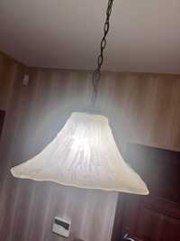 Lampa- w ciepłym odcieniu złoto- żółta