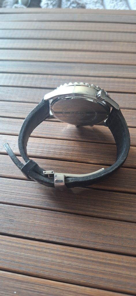Casio edifice  EF 527d