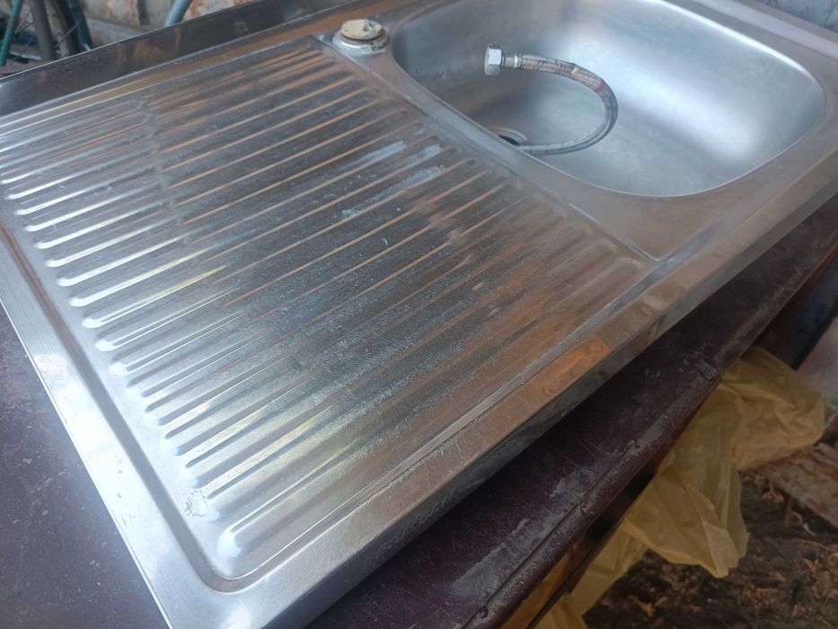 Кухонна мийка накладна 80х50