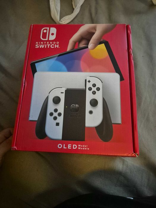 Nintendo Switch V2 OLED usado 2 vezes