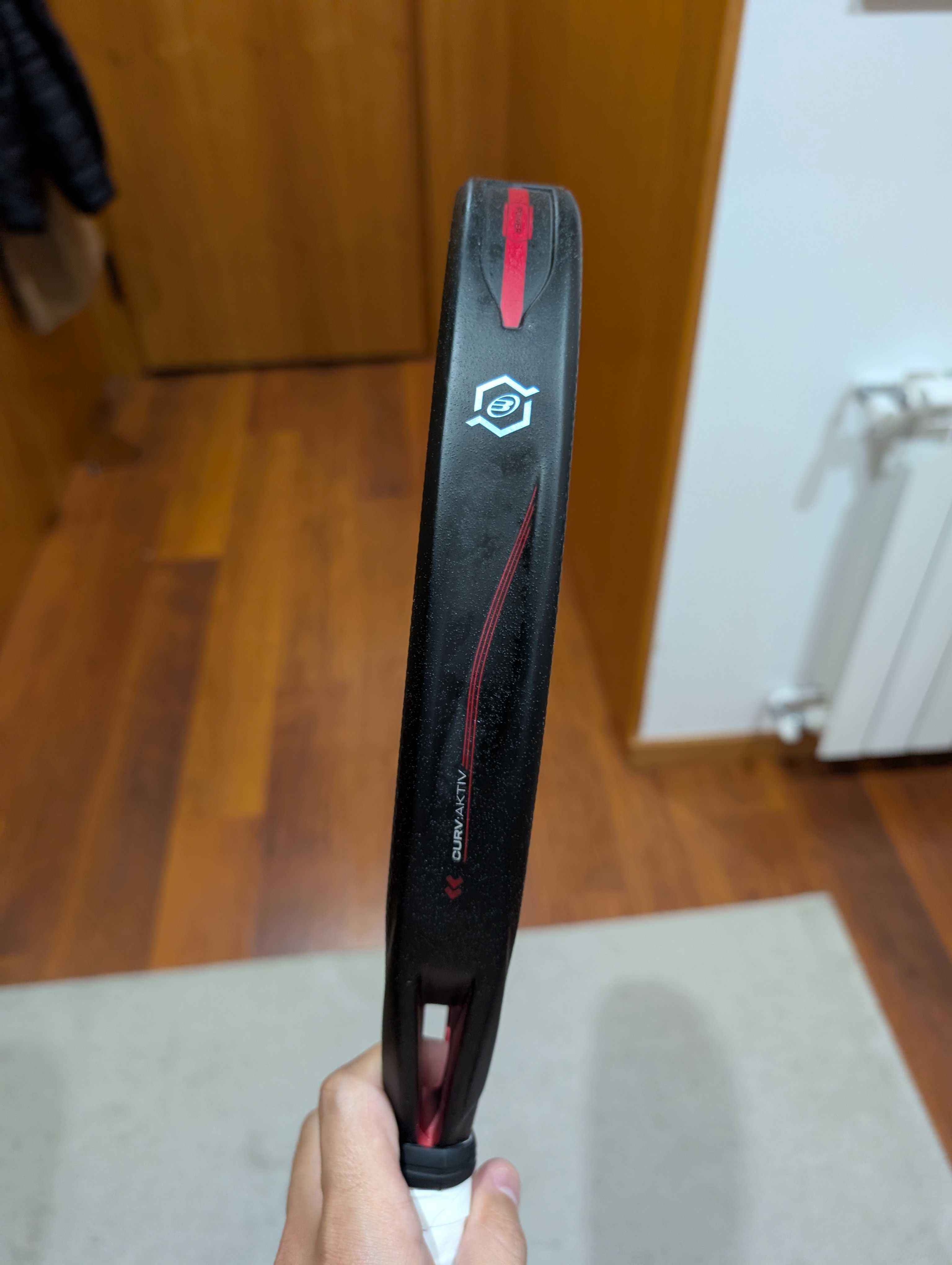 Bullpadel vertex Comfort 04 + Hesacore