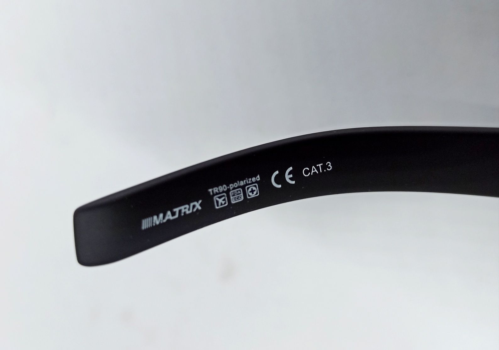 Matrix MX 053 очки маска мужские в черной матовой оправе поляризирован