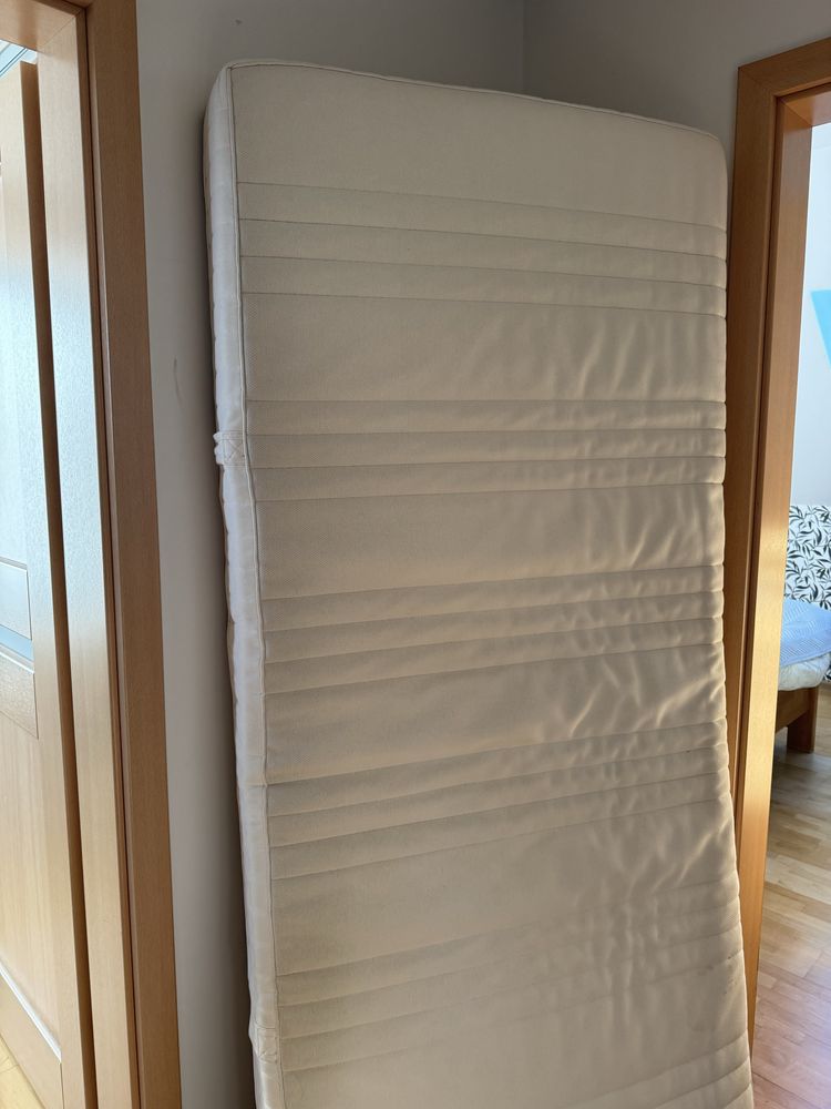Ikea materac memory malo uzywany ze stelazem 90x200