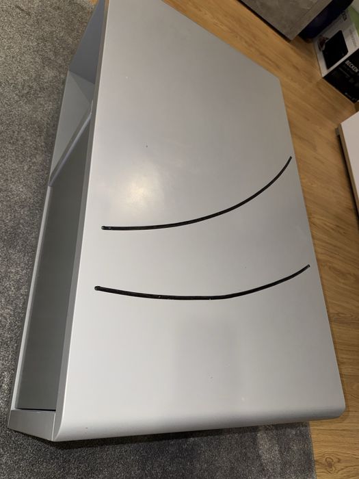 Mesa de centro de sala de estar em cinza lacado