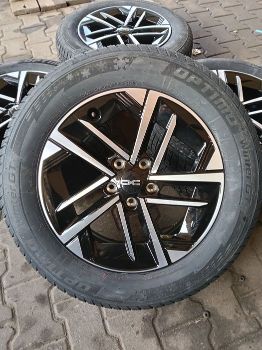 Nowe koła aluminiowe zimowe 215/65/17 Optimo Dacia duster bigster