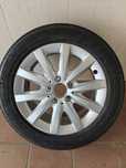 Jante Mercedes B com pneu