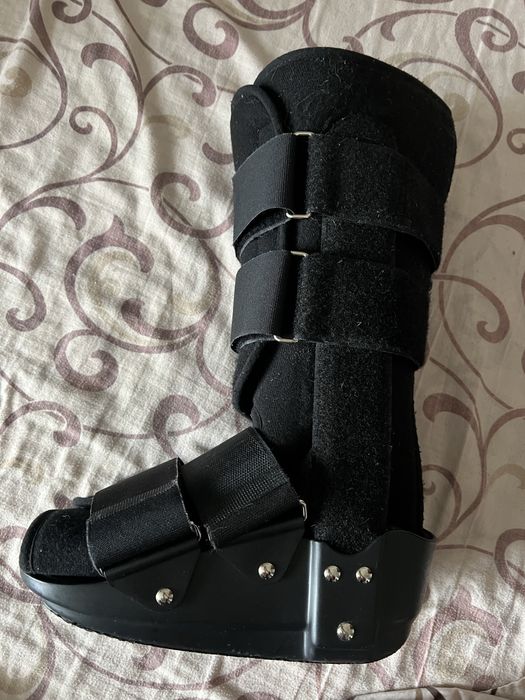 Ортез для гомілковостопного суглоба