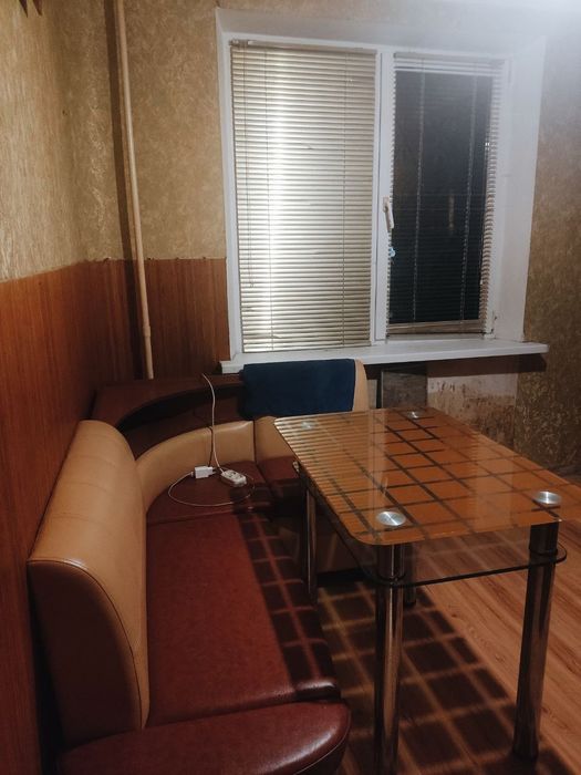 2-кімнатна квартира з меблями та косметичним ремонтом — Молодіжний