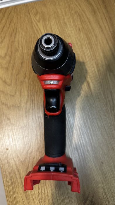 Milwaukee M18 FUEL 2653 Импакт / Винтоверт / Шуруповерт. Оригинал