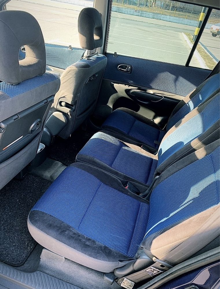 Mazda Premacy 1.8 бензин