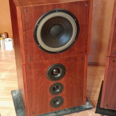 Kolumny Dynaudio 500 najwyższy model po renowacji