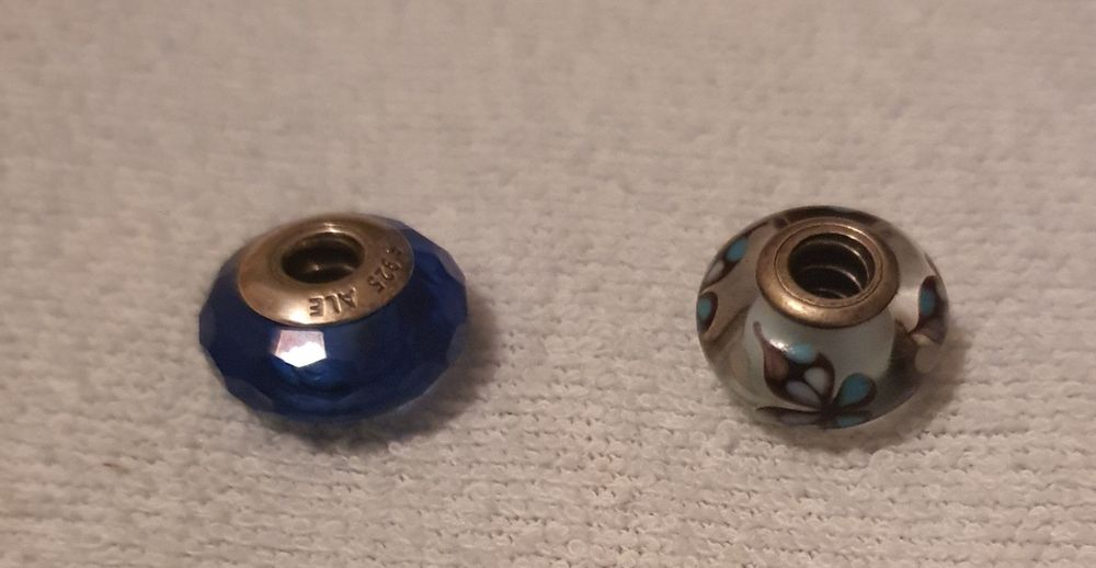 Várias contas da pandora