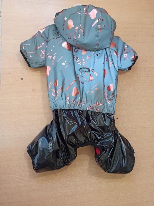 Одяг для собак та котів,зима, осінь є в наявності та під замовлення