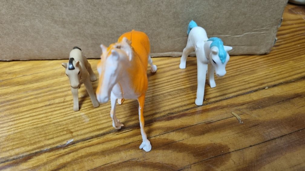 3 cavalos brinquedo