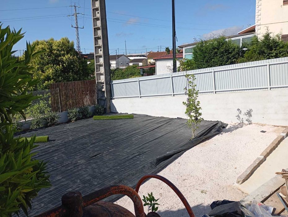 Remodelações, Jardinagem e Terraplanagem.