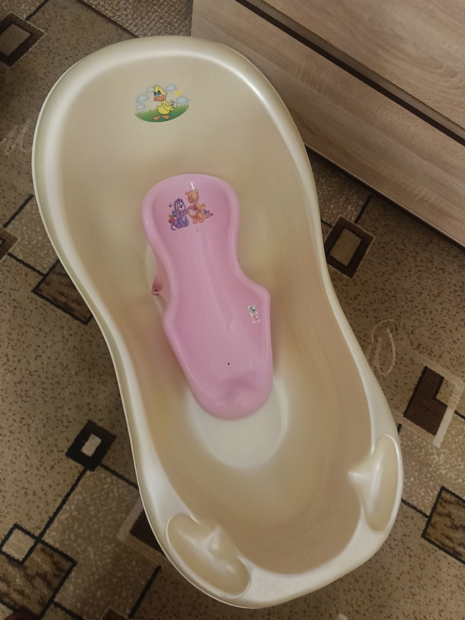 Дитяча ванна з підставкою