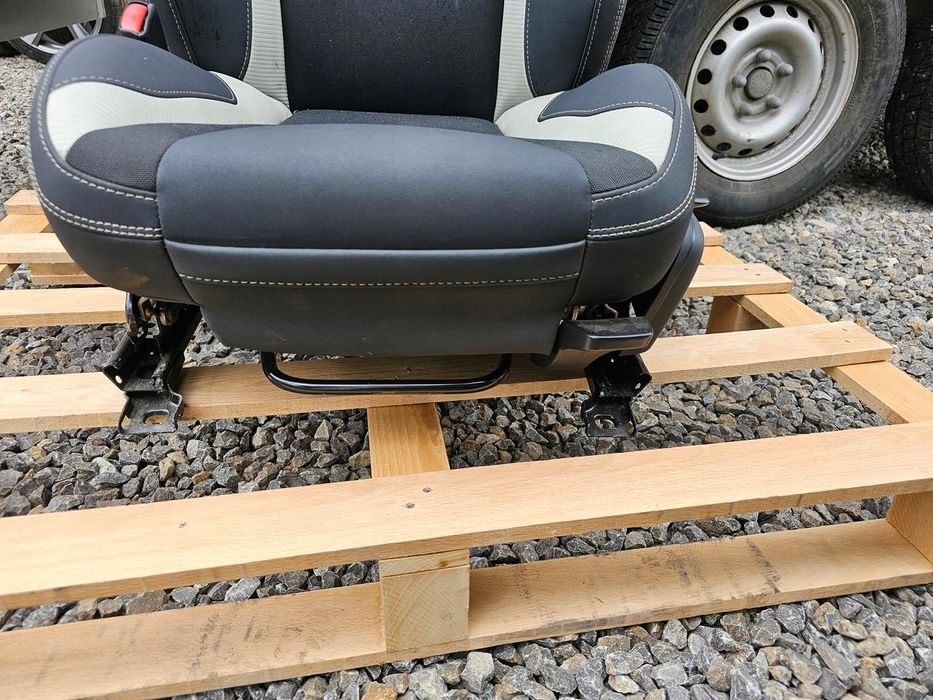 Fotel lewy przód volvo V60 S60 2010--2013 Rdesign