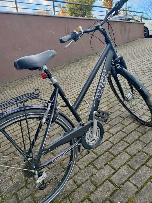 Rower, damka alu Trekking REX 28', GIANT MOUNTAIN BICYCLES 24'