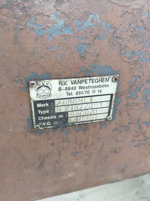 Rozrzutnik obornika N-218 Ursus Warfama