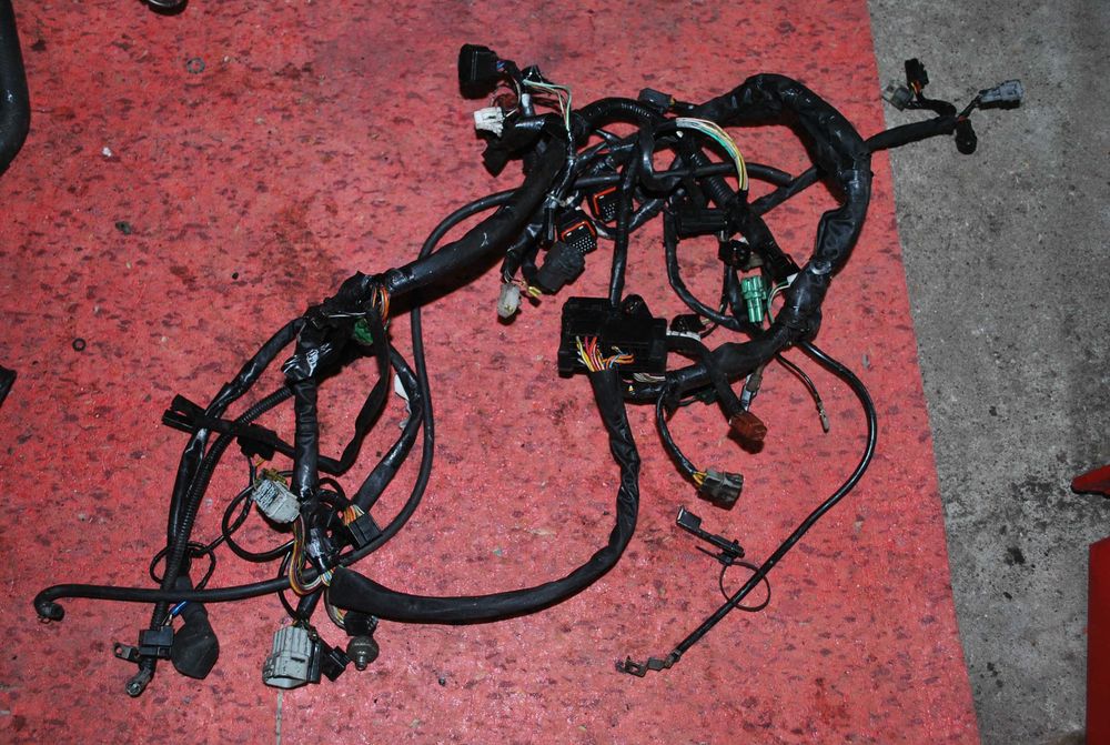 GSXR 1000 K1 K2 K3 część owiewki silnik lagi koło