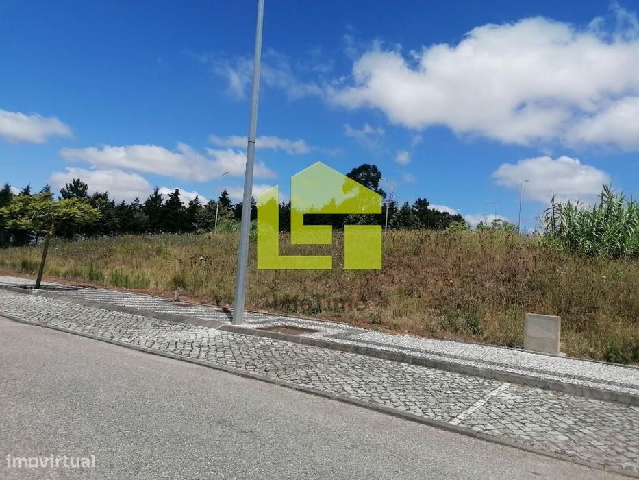 Terreno para moradia isolada  junto ao Intermarchê