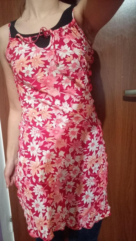 Sukienka letnia na lato zwiewna 34/36 XS/S czerwona kwiatki Covington