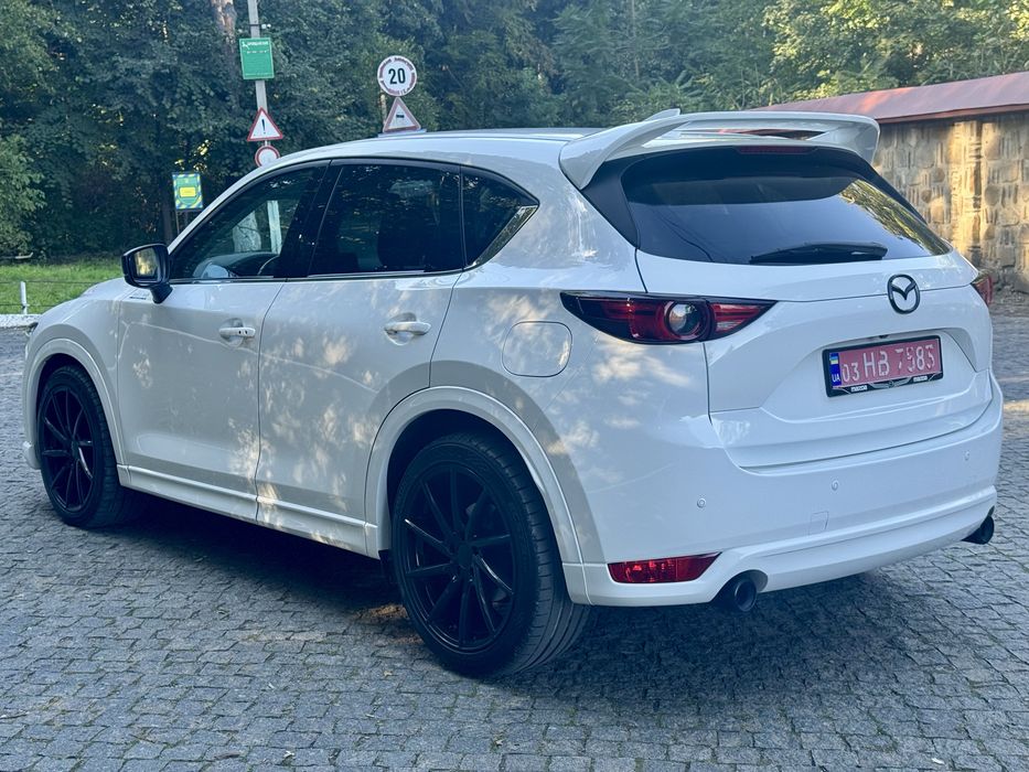 Mazda CX-5 Black in White