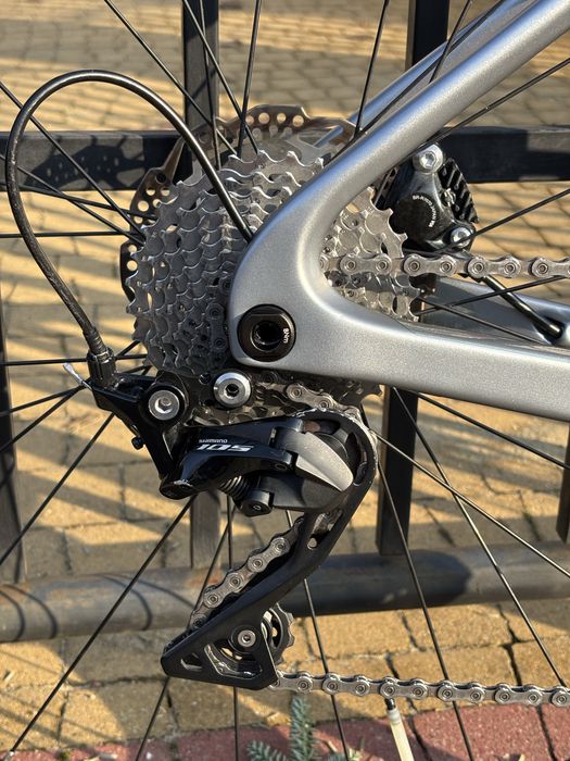 Rower szosowy ORBEA ORCA M30 Carbon Shimano 105 rama 49